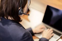 コールセンターのメール対応