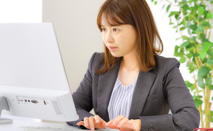 コールセンターのメール対応の問題