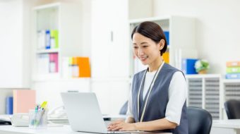 事務アウトソーシングとは